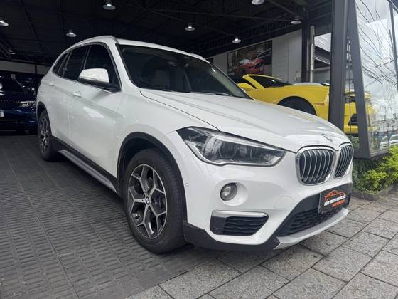 BMW X1 2.0 16V TURBO ACTIVEFLEX SDRIVE20I X-LINE 4P AUTOMÁTICO BMW X1 2.0 16V TURBO ACTIVEFLEX SDRIVE20I X-LINE 4P AUTOMÁTICO
